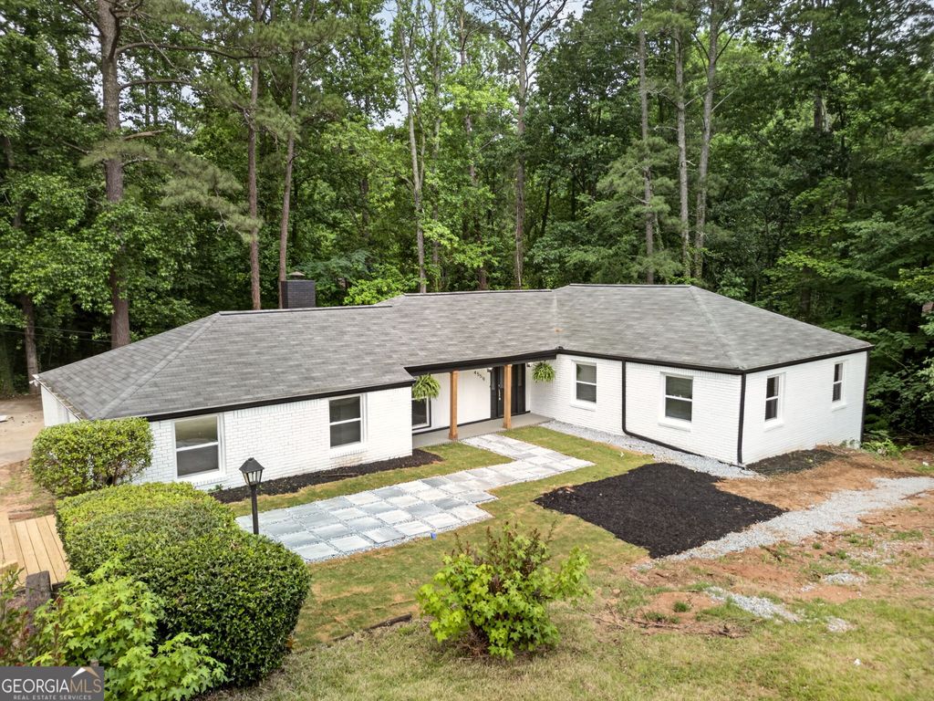 Photo of 4559 Pembroke Drive SW, Smyrna, GA 30082 (MLS # 10765708)