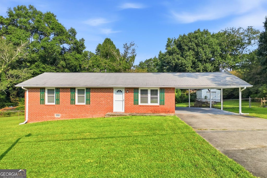 Photo of 1465 E Highpoint Drive, Douglasville, GA 30134 (MLS # 10815045)