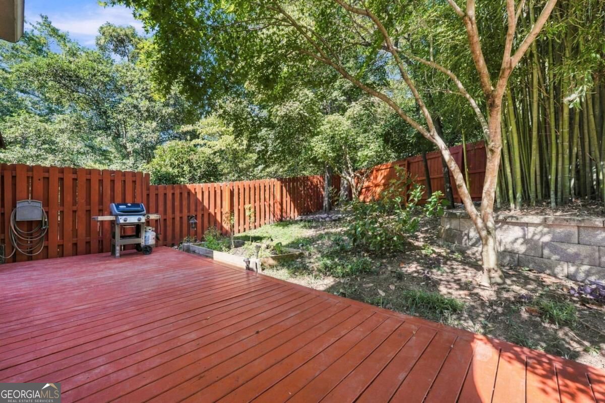 1831 Rockridge PL NE