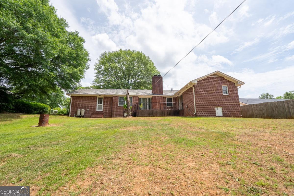 1334 Sherri LN