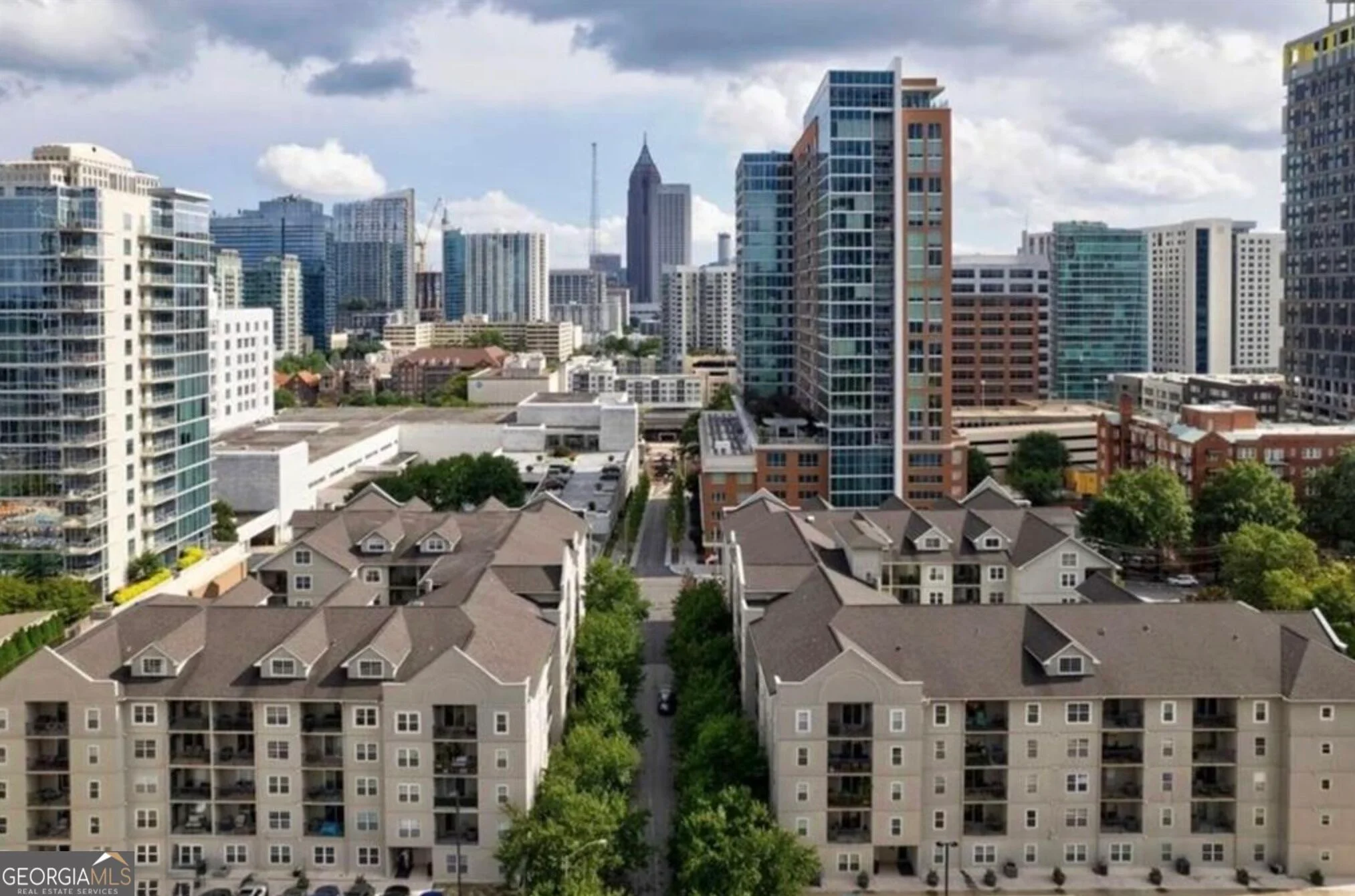 1074 Peachtree Walk NE Unit B220