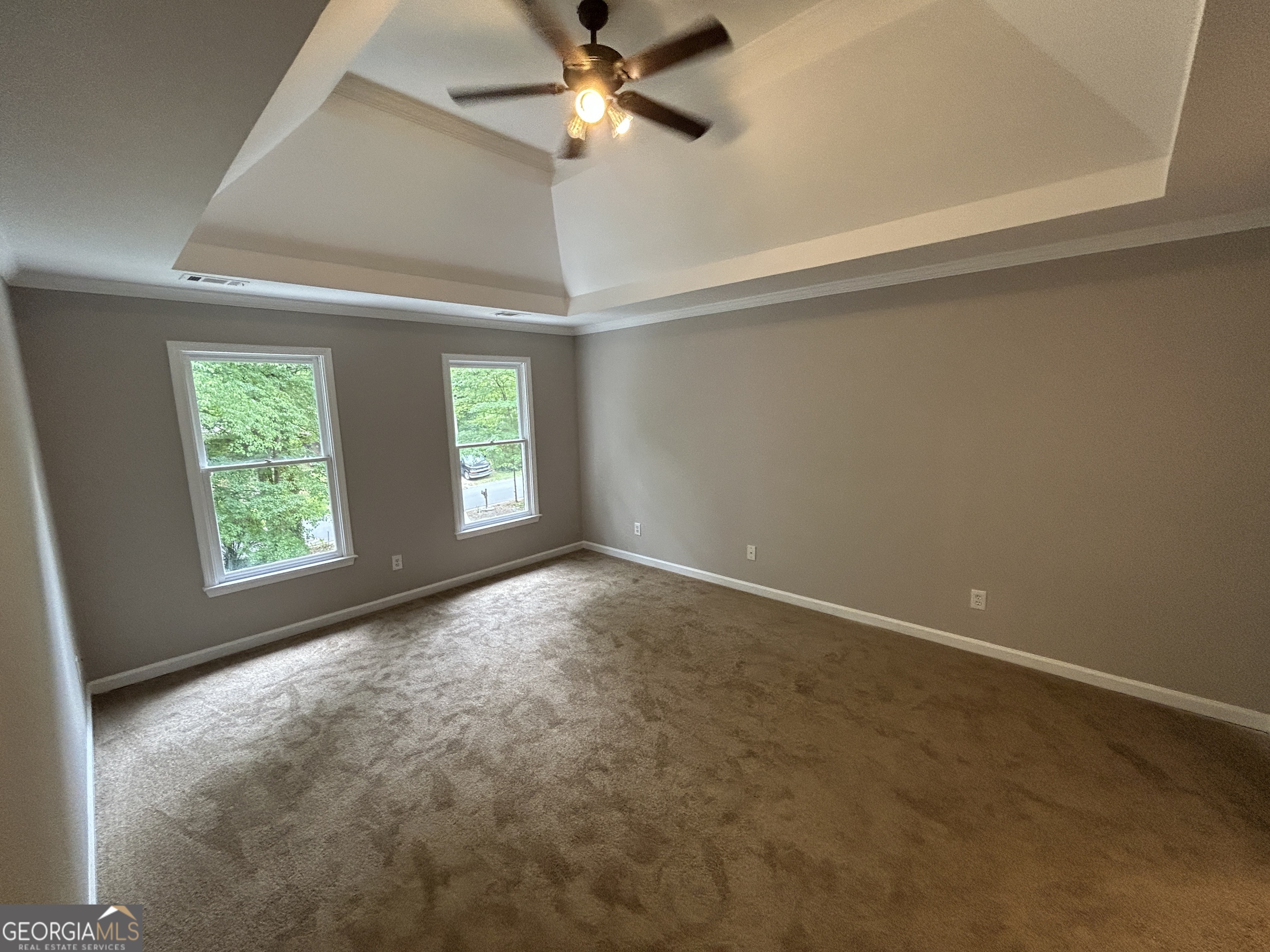 141 Hunting Creek DR