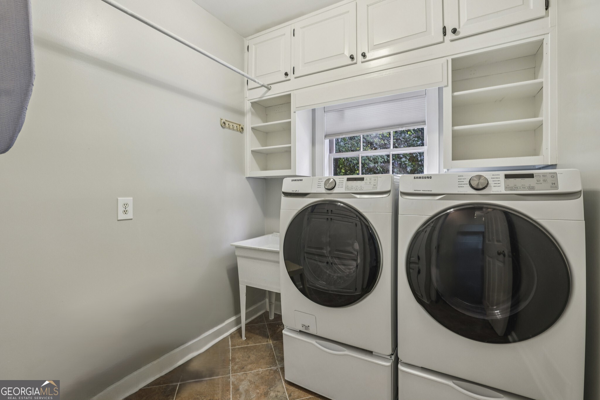 River Chase - Residential