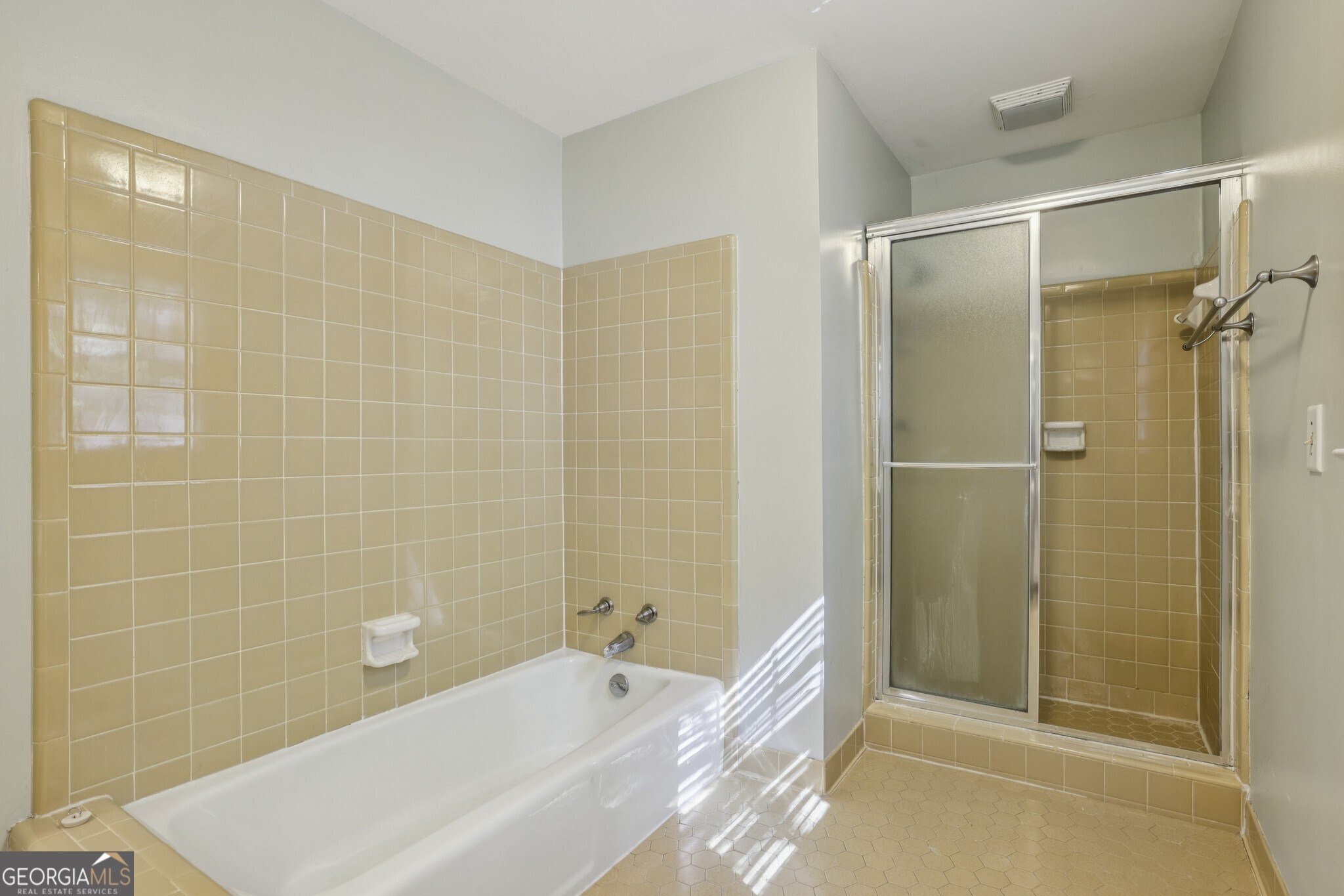 River Chase - Residential