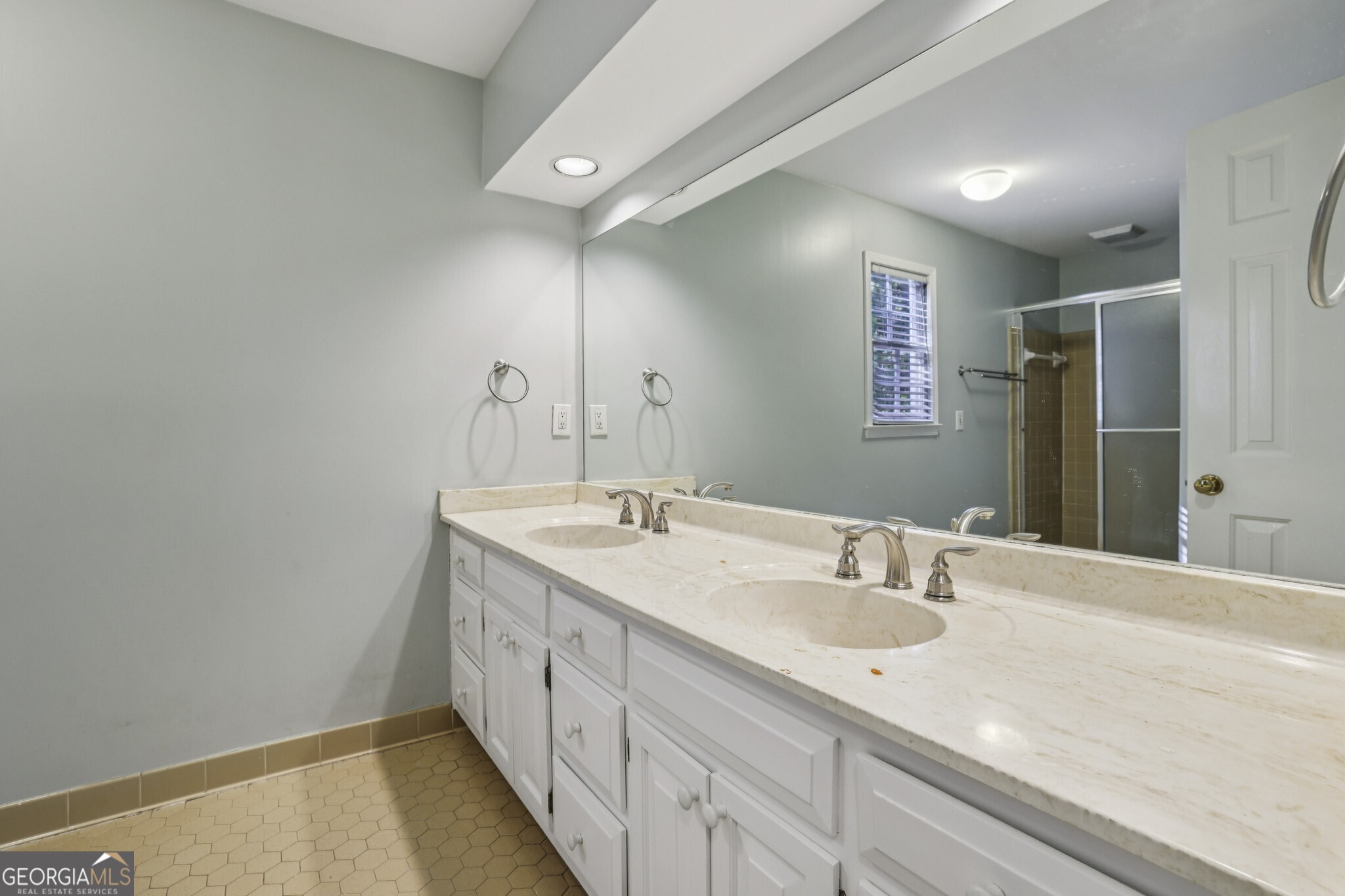 River Chase - Residential