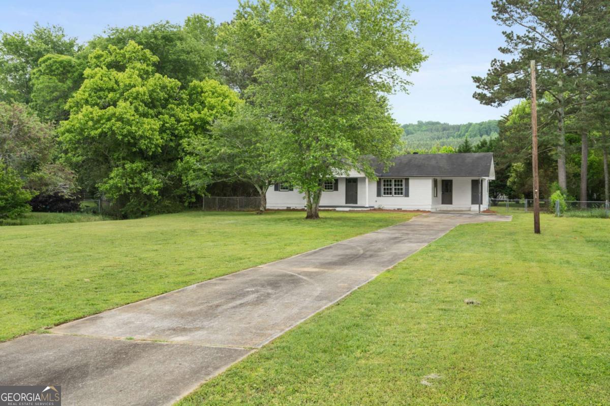 32 Woodcliffe DR NE
