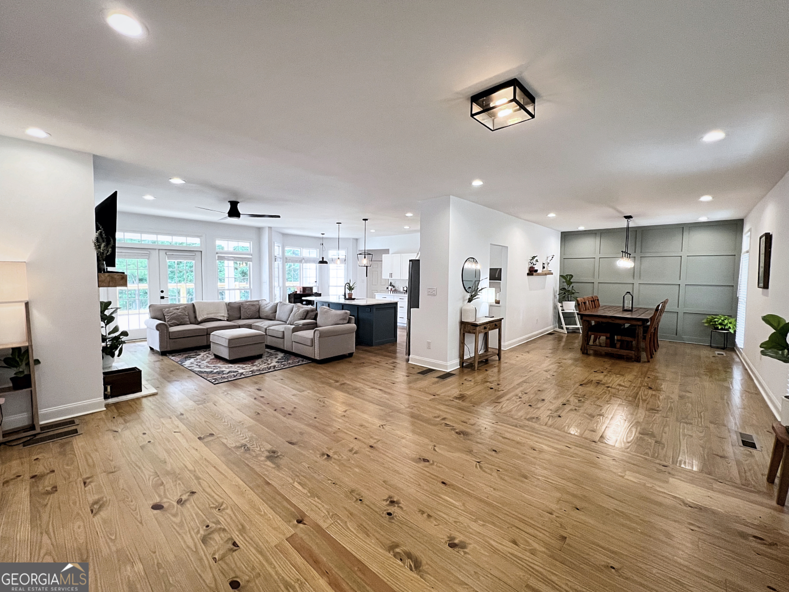 128 Golden Hills DR