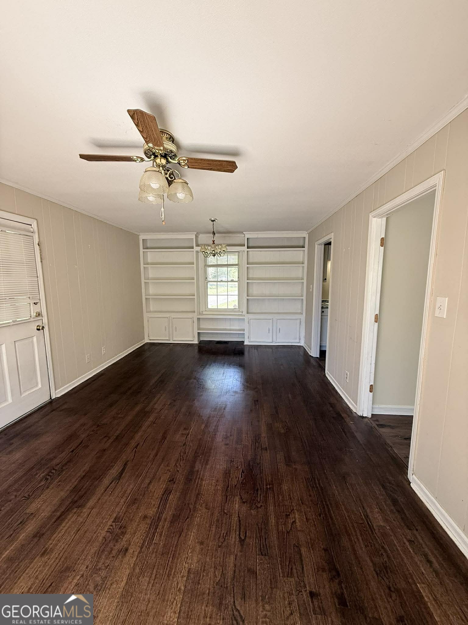 681 N Forest Lake DR