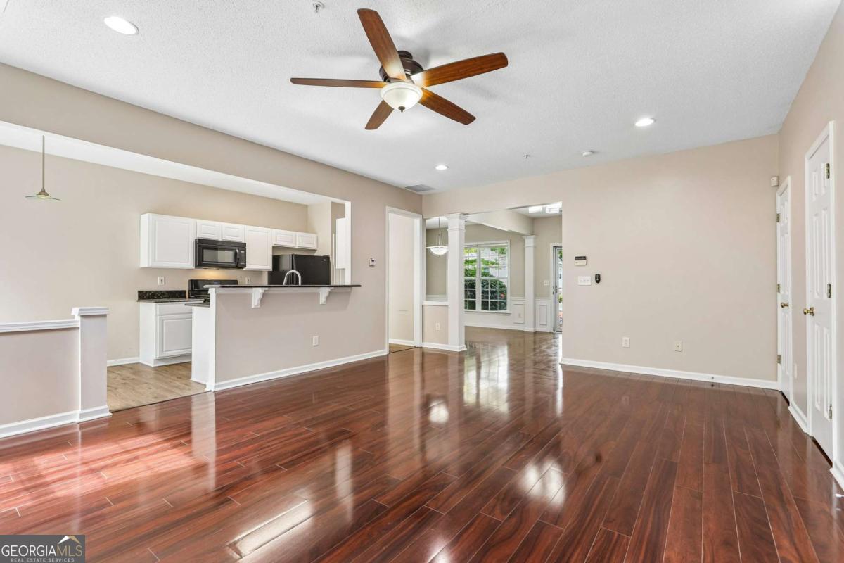 2779 Ashleigh LN