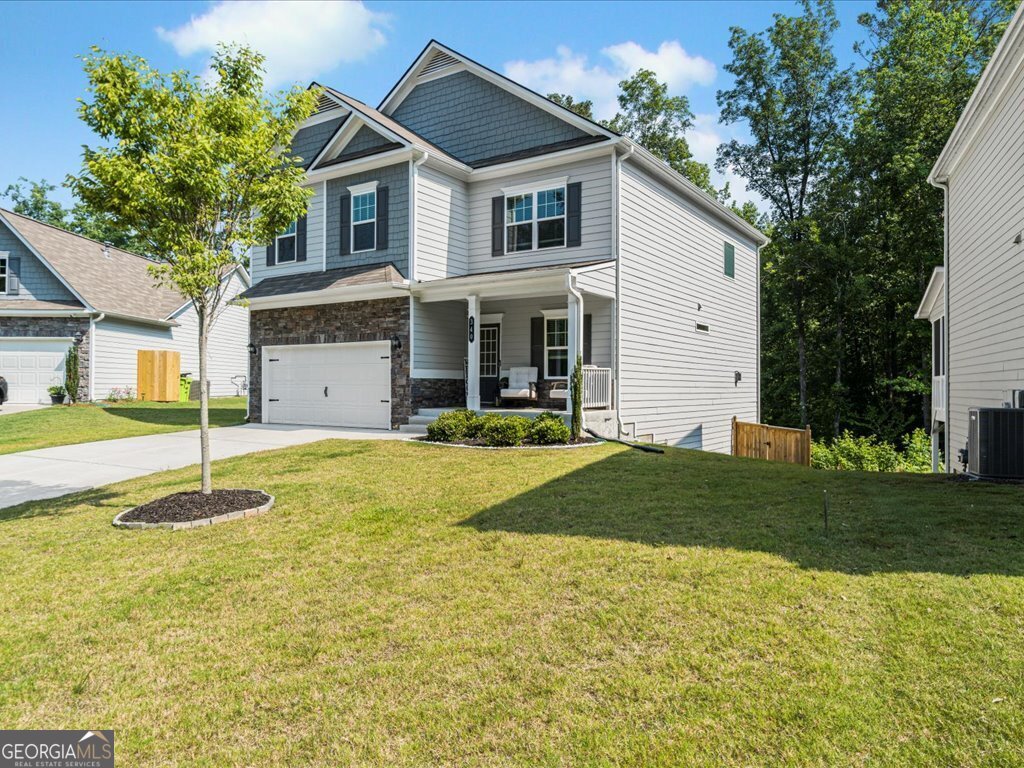 340 Louise LN