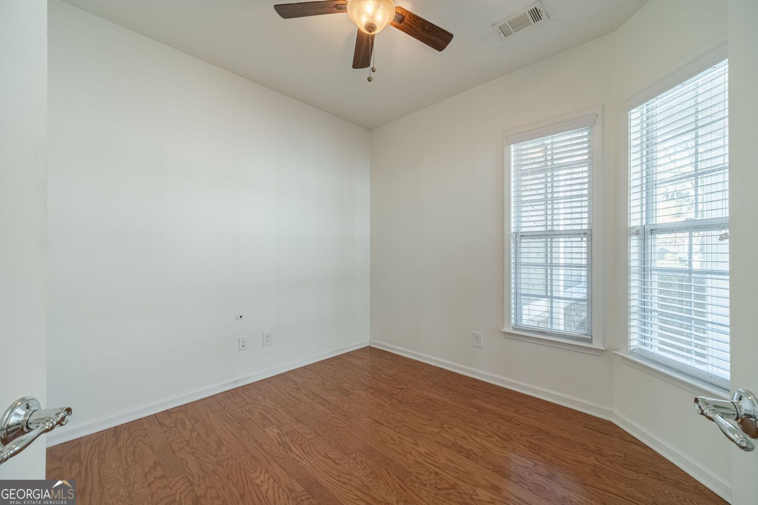 3197854886 Homes for Sale