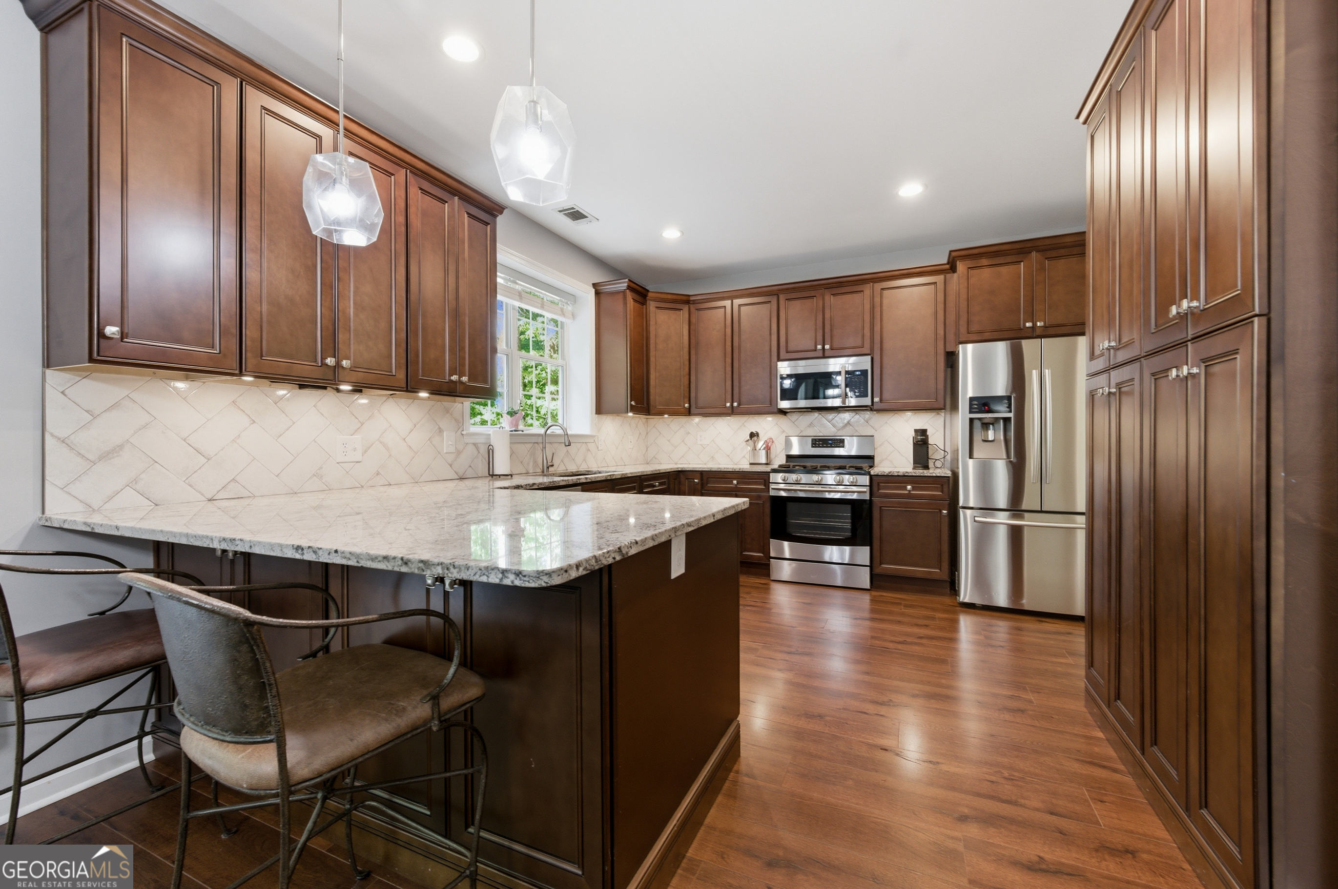 2350 Northwood DR