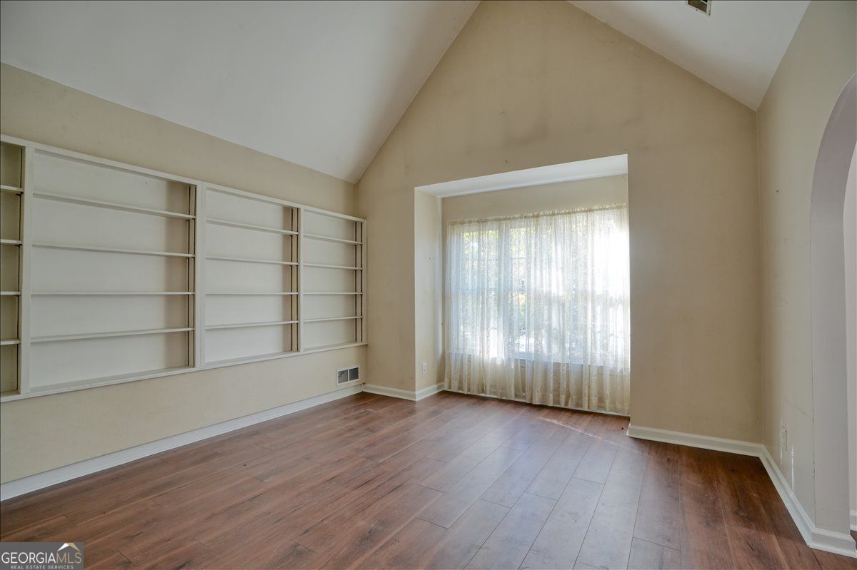 1274 Wynford Colony SW