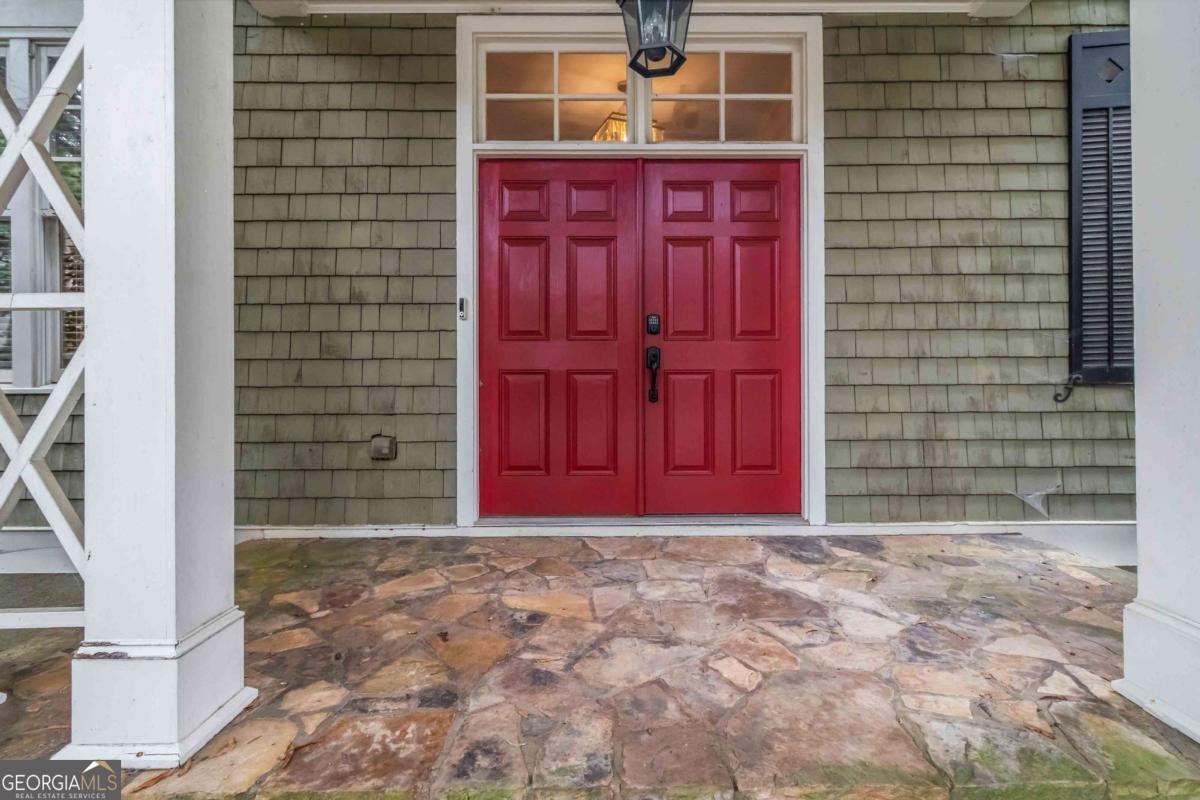 1421 Hedgewood LN NW