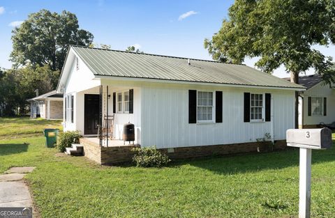 Tiny photo for 16 Walker Street, Cartersville, GA 30120 (MLS # 10626368)