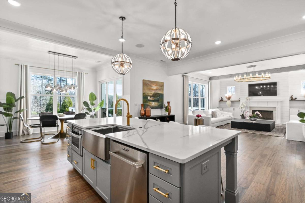 15775 Bon Endriot DR