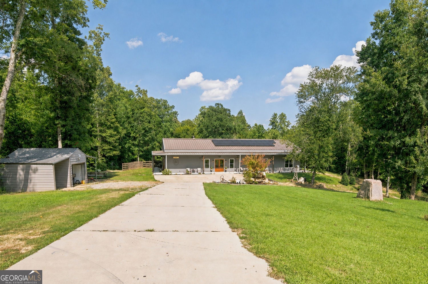 1411 Williams RD