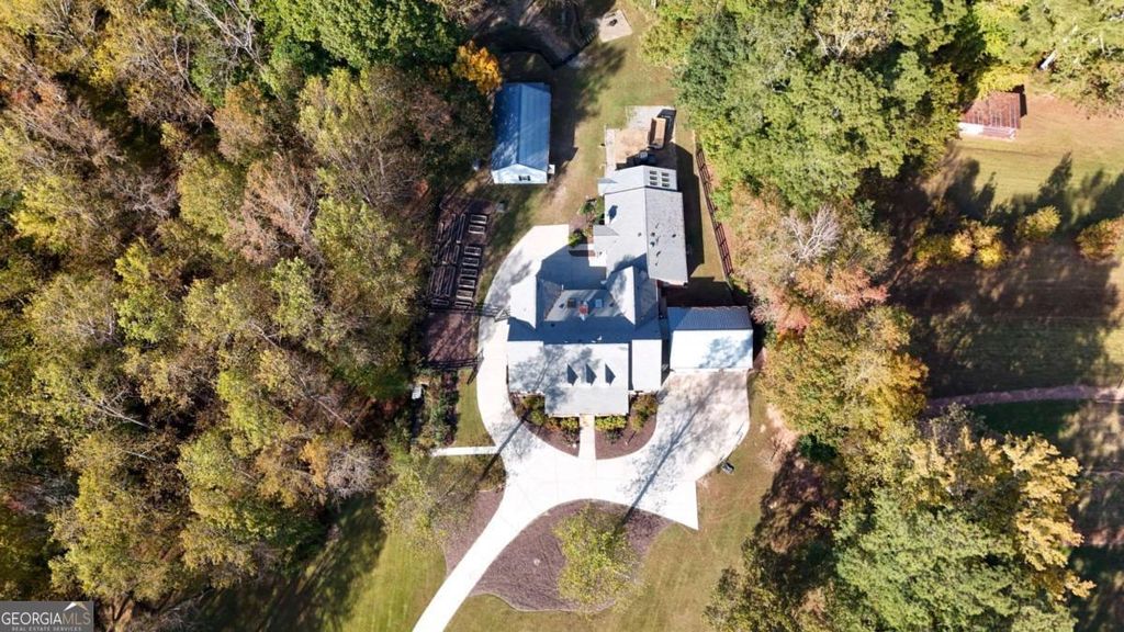 Photo of 2325 Mountain Road, Alpharetta, GA 30004 (MLS # 10769404)