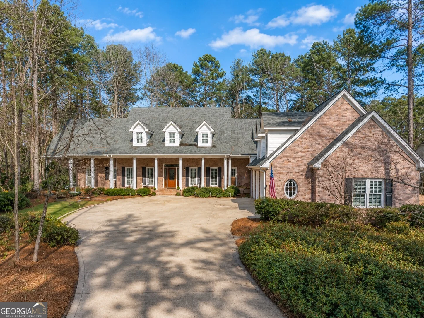 1660 Club Drive