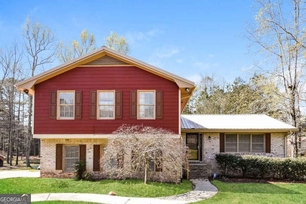 Photo of 2069 Christian Circle SE, Conyers, GA 30013 (MLS # 10717044)