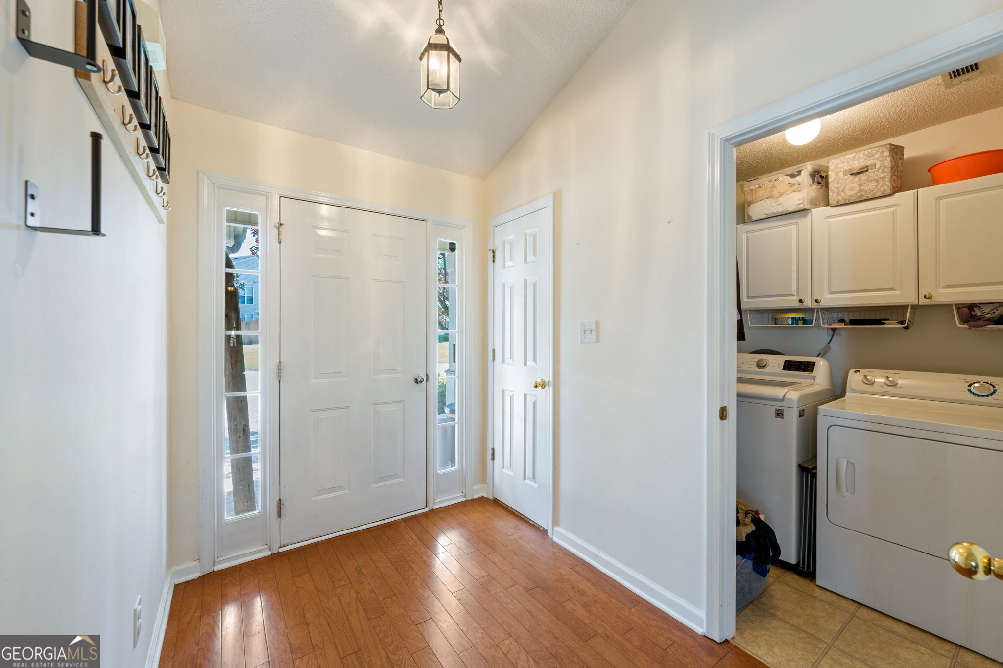 205 Courtyard LN