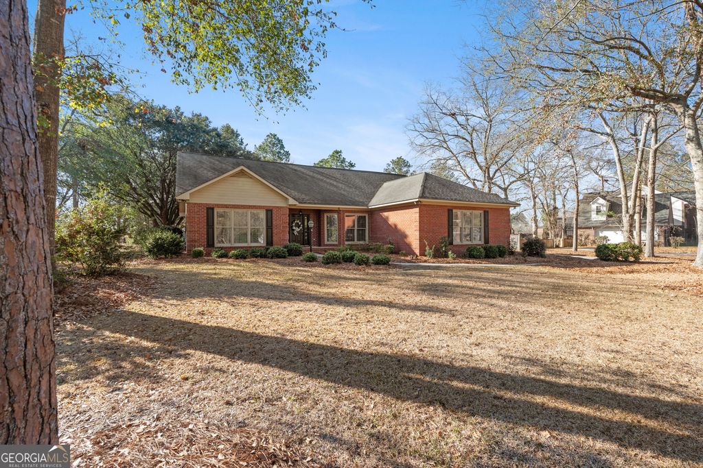Photo of 1018 Hunters Pointe Drive, Statesboro, GA 30461 (MLS # 10683845)