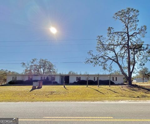 1028 Old Sand Pit RD Lumber City GA 31549