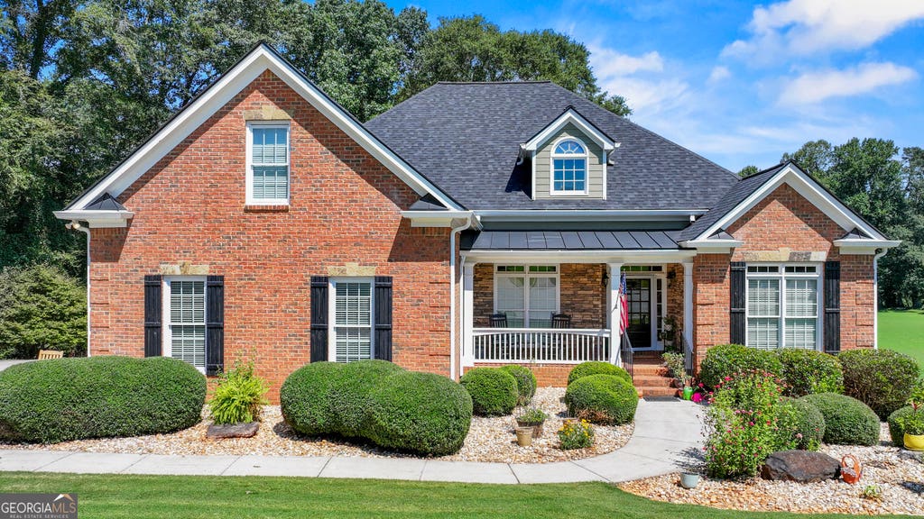 Photo of 100 Cole Point, Hoschton, GA 30548 (MLS # 10828922)