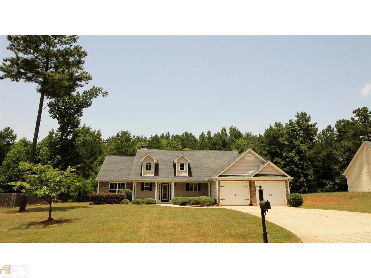Great 3 bdrm 2 bth ranch home on a large level lot. Open floor plan with a great kitchen and plenty of counter tops space. Large vaulted family room with fireplace. Nice size master bedroom and the master bathroom has a separate his and her sink, separate garden tub and shower. Split bedroom plan. French doors from breakfast area leads to the extended outside patio. This home gives you room and space to entertain both inside and out. The lawn backs up to a wooded area and gives you some privacy. MUST CALL AGENT FOR AN APPOINTMENT.