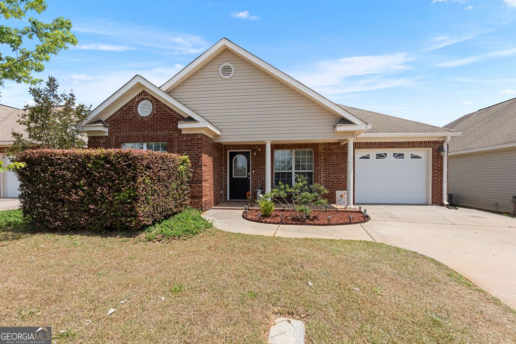 Photo of 418 Covington Cove, Byron, GA 31008 (MLS # 10753462)