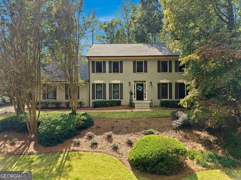 Photo of 8100 Willow Tree Way, Alpharetta, GA 30005 (MLS # 10881583)