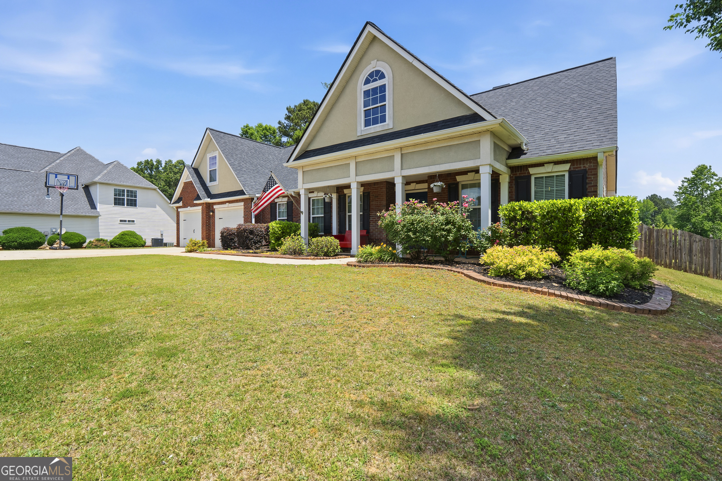 260 Bridgemill LN