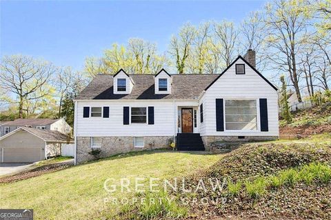 1944 Lyle AVE College Park GA 30337