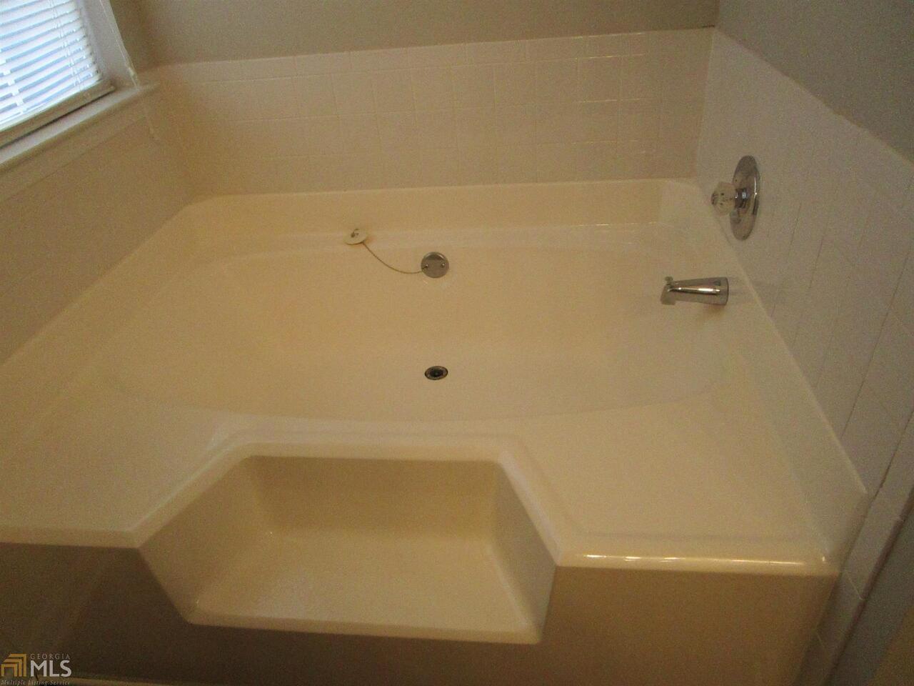 Huntington-Brentwood Park - Residential Lease