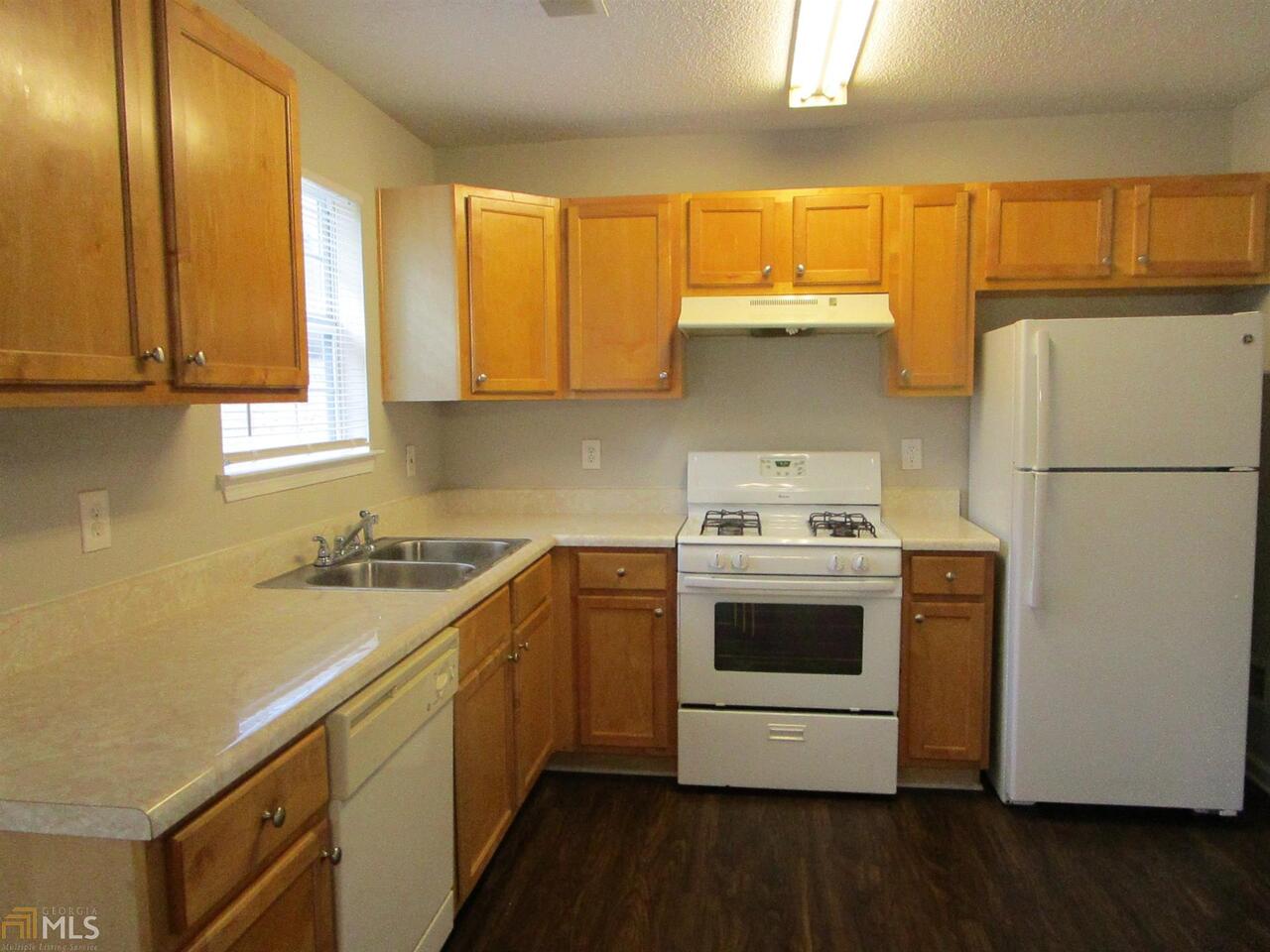 Huntington-Brentwood Park - Residential Lease