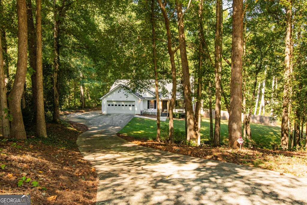 Photo of 5727 Kings Court, Bethlehem, GA 30620 (MLS # 10870966)