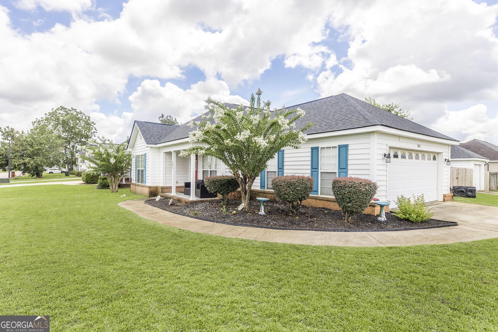 201 Melvina DR