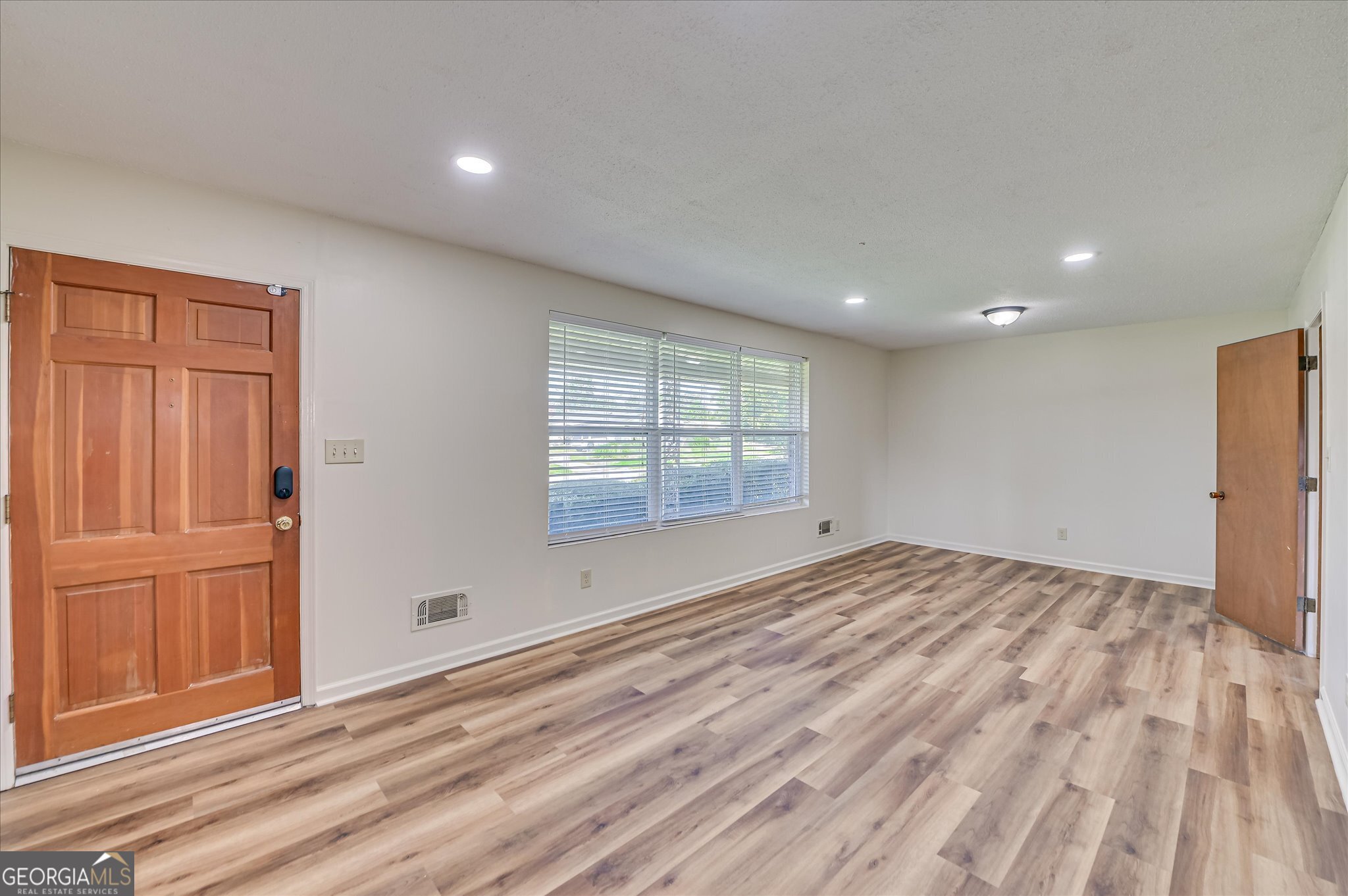 242 Maywood DR