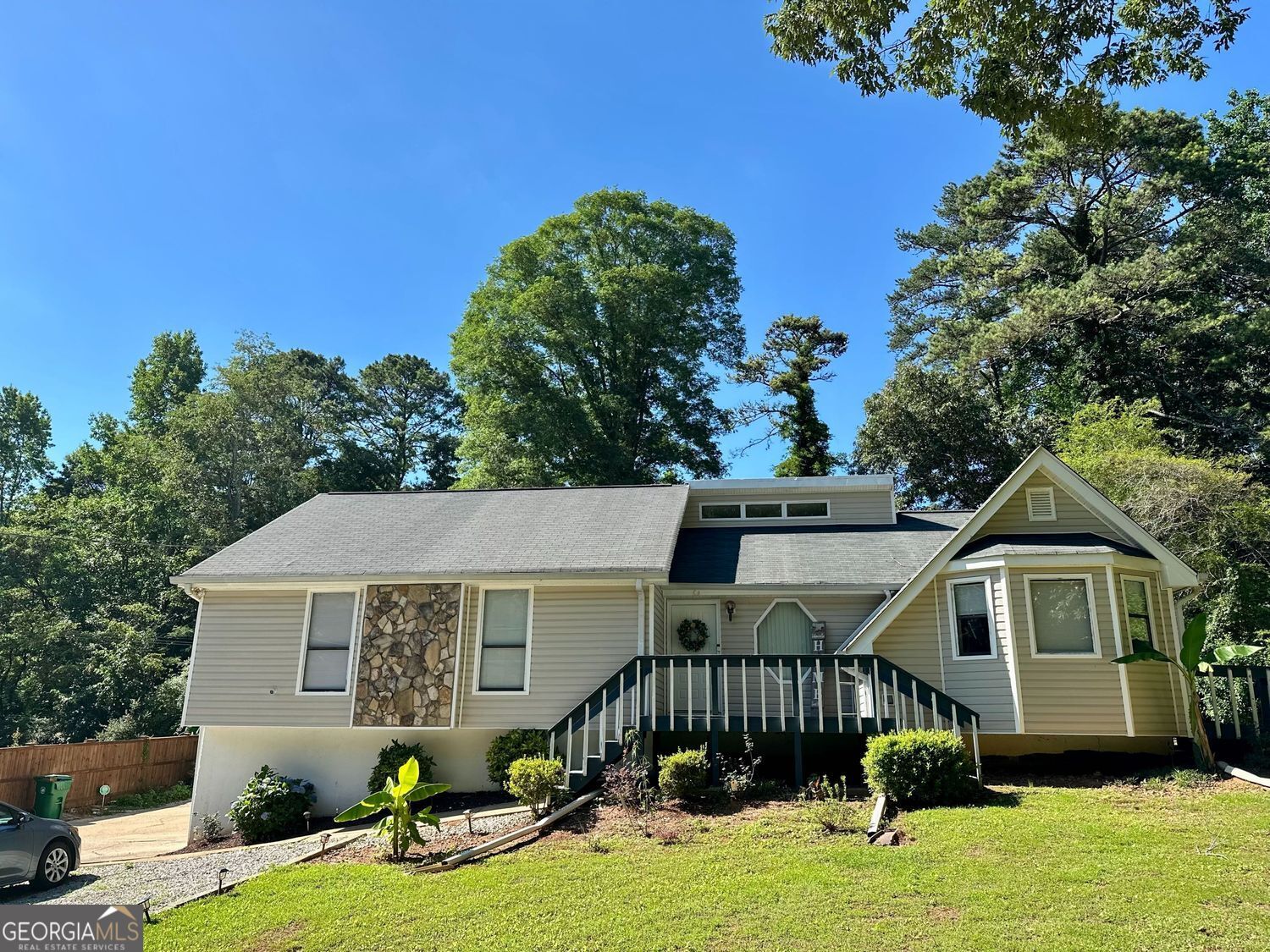 756 Post Road WAY