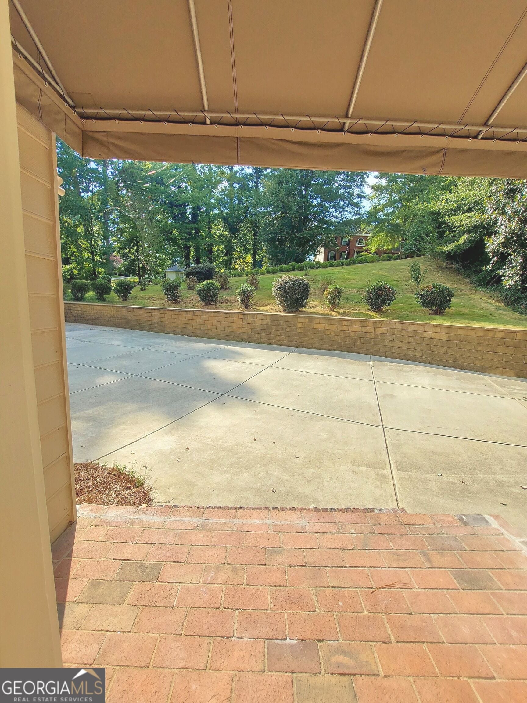 3188 Country Club CT NW
