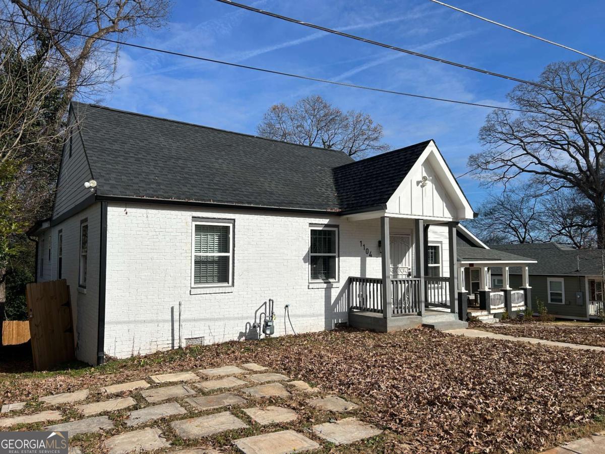 1104 Oak Knoll TER SE