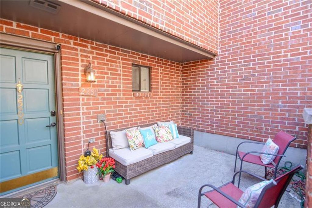 Photo of 2260 Pernoshal Ct, Dunwoody, GA 30338 (MLS # 10660734)