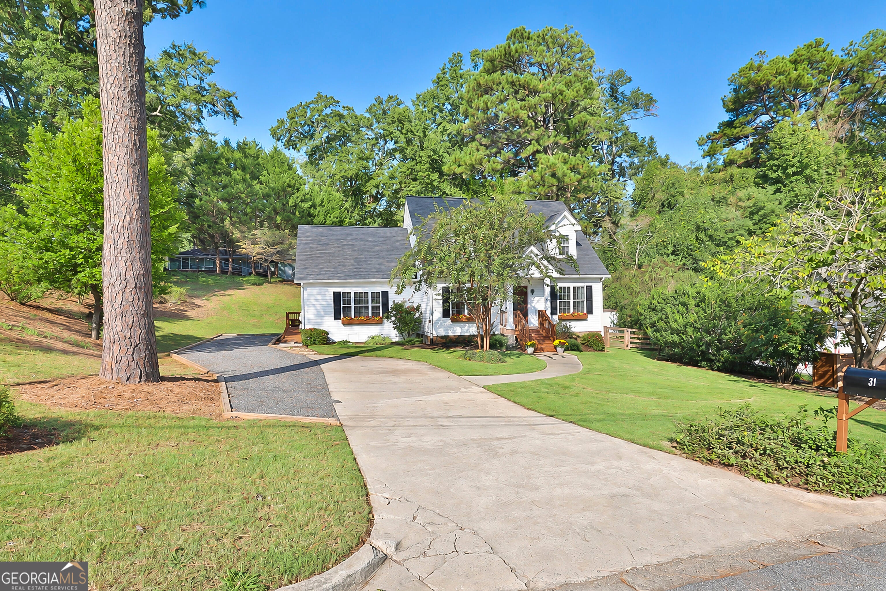 31 Mansour CIR