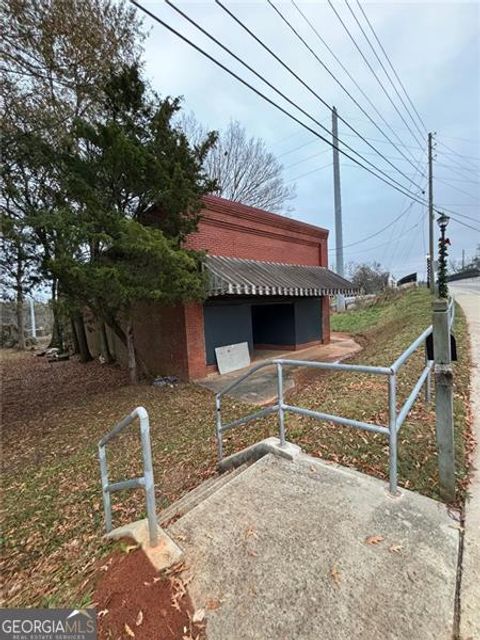 304 Cherokee RD Social Circle GA 30025