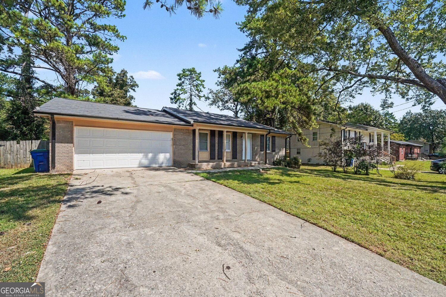 2195 Rochelle WAY