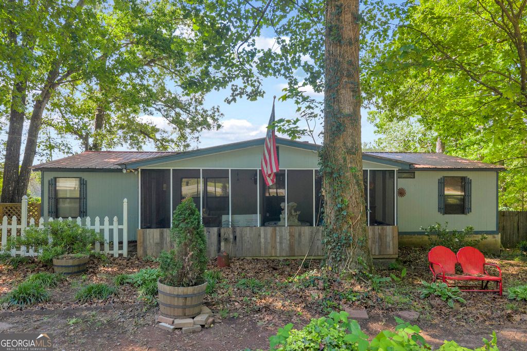 Photo of 70 Old Chism Trail, Lavonia, GA 30553 (MLS # 10764628)