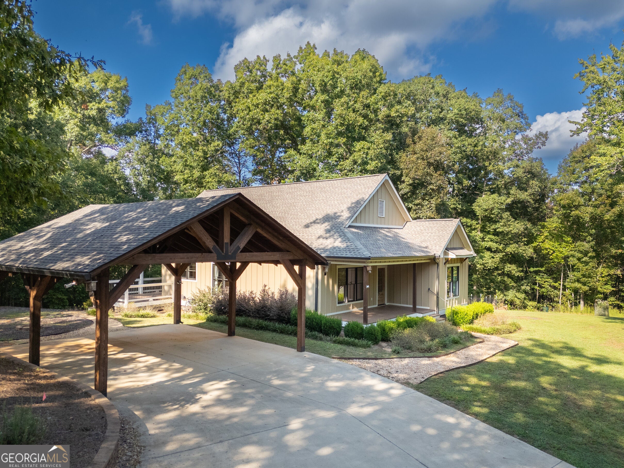 5240 Highway 17