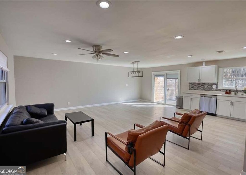 Photo of 115 Hollybrook Rd, Atlanta, GA 30349 (MLS # 10767542)
