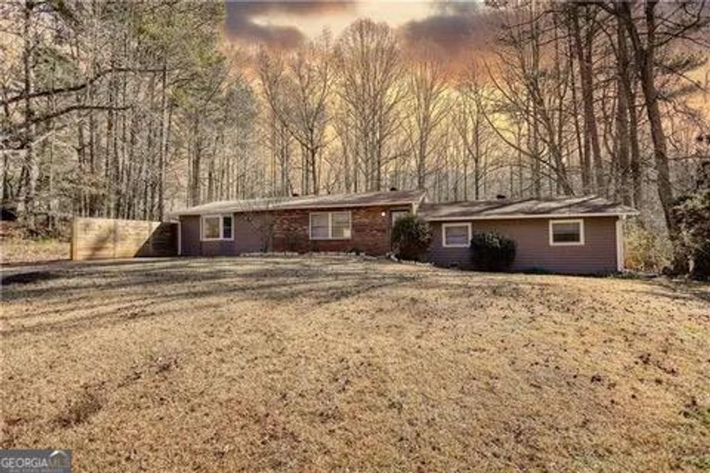 Photo of 115 Hollybrook Rd, Atlanta, GA 30349 (MLS # 10767542)
