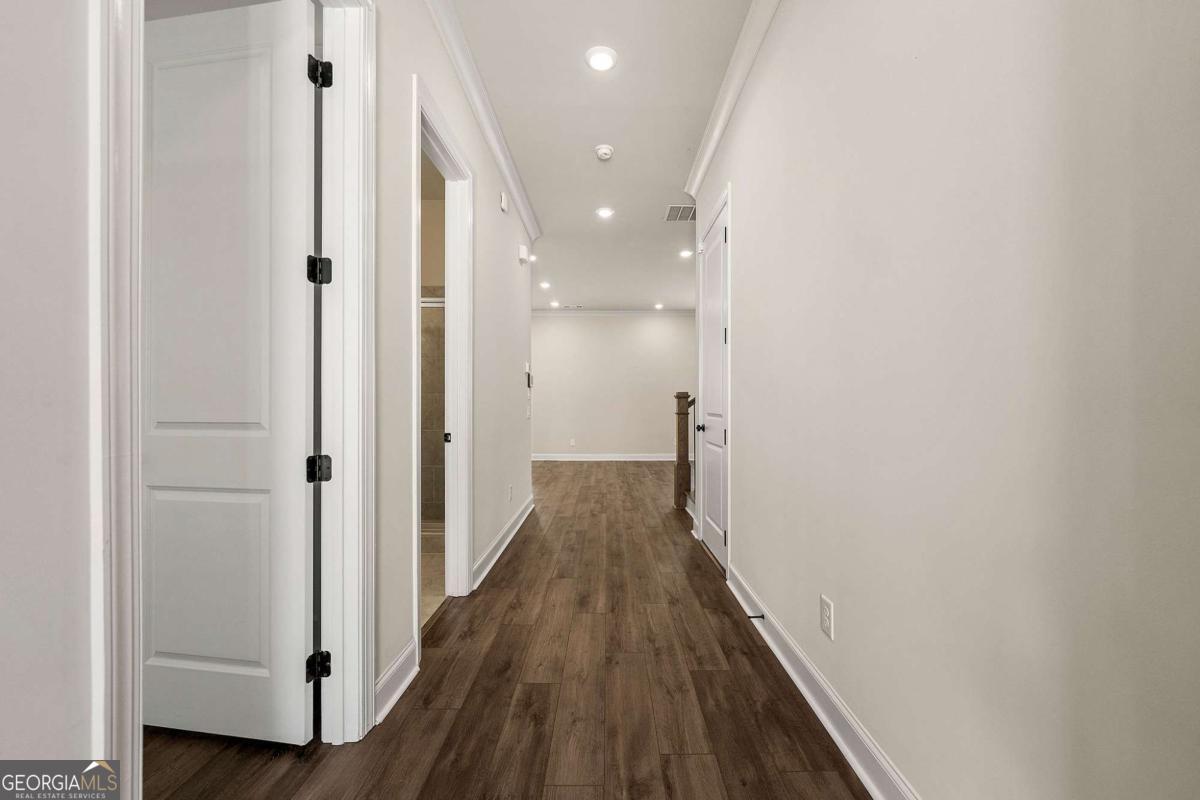 1305 Simonds WAY
